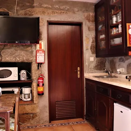 Tatil Evi 2 Bedrooms House With Balcony And Wifi At Resende