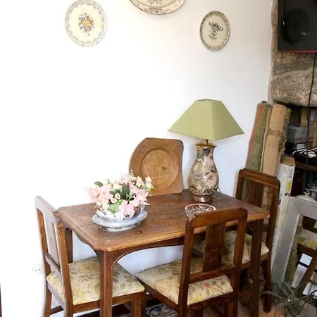 Dom wakacyjny 2 Bedrooms House With Balcony And Wifi At Resende