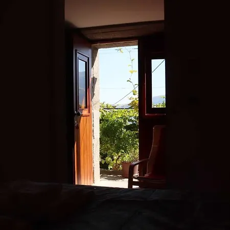 Dom wakacyjny 2 Bedrooms House With Balcony And Wifi At Resende